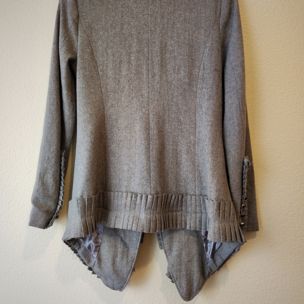 Ryu Gray Wool Ruffled Jacket - Picture 4 of 7